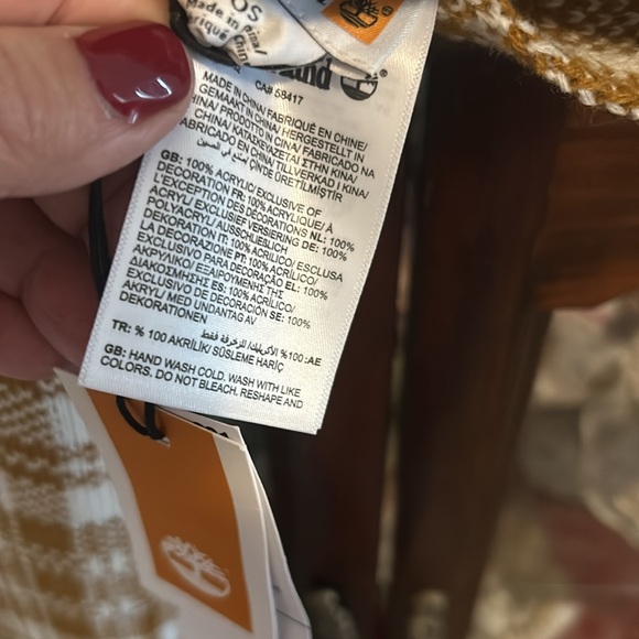 Timberline scraf - Picture 4 of 4